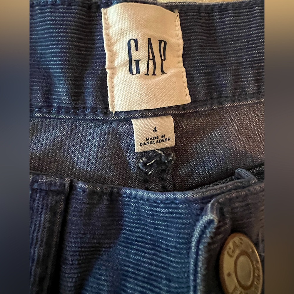 Women’s Gap size 4 (27”) navy blue cut off frayed hem corduroy shorts - Picture 6 of 7